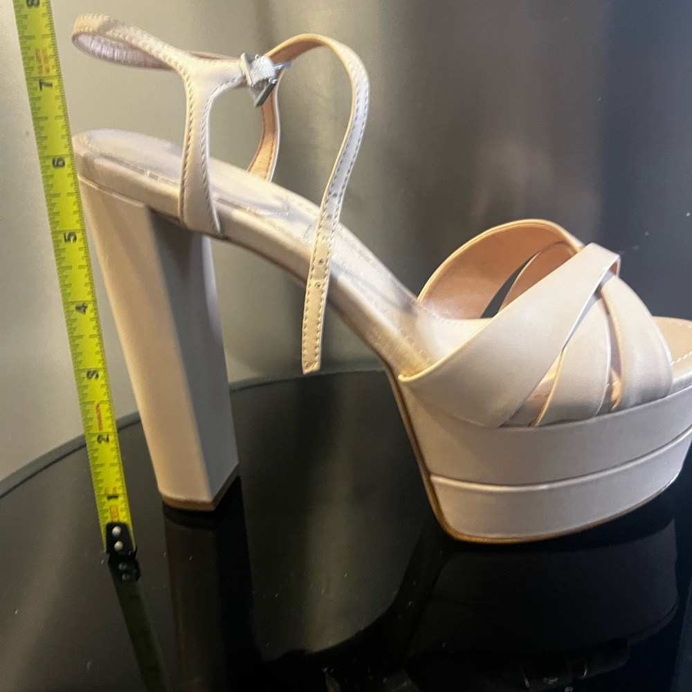SCHUTZ Cream Platform Sandals with Chunky Heel
